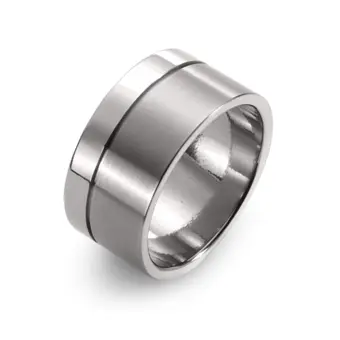 Breiter Ehering aus Titan matt mit poliertem Rand