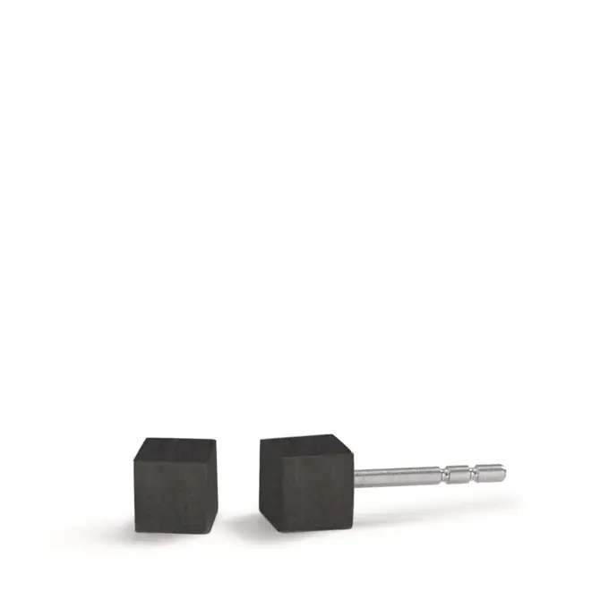 Ohrstecker aus Carbon in quadratischer Form