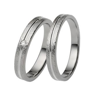 Eheringe Edelstahl mit Silber Streifen mit Strukturierung und Diamant