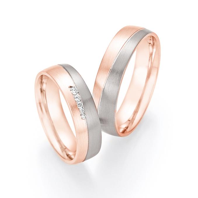 Eheringe aus Palladium 500 und Rosègold längsmattiert mit fünf weißen Diamanten