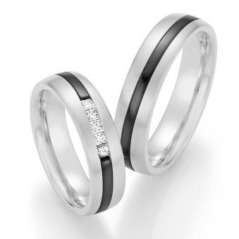 Aufnahme von Eheringen aus Zirconium & Weißgold längsmattiert mit fünf Diamanten 