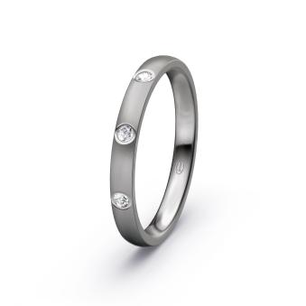 Längsmattierter Vorsteckring aus Titan mit drei weißen W/SI Diamanten 9142