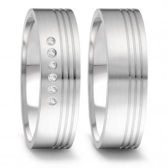 Flach designte Eheringe aus Edelstahl mit Diamanten und polierten Rillen 5551025