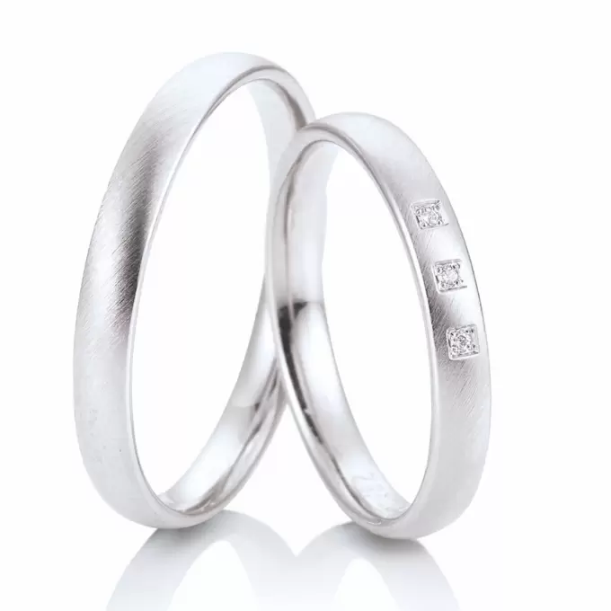 Quermatte Weissgold Eheringe mit 3 Diamanten 3 mm breit