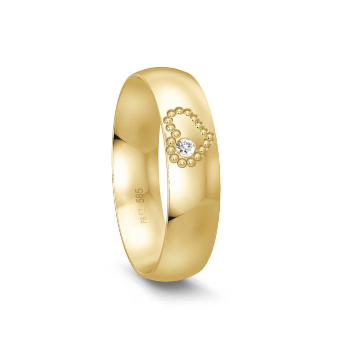 Polierter Ehering aus Gelbgold mit Diamanten und Herzmuster