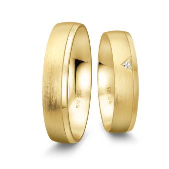 Längsmattierte Gelbgold Eheringe mit Diamanten im Dreieck und poliertem Rand