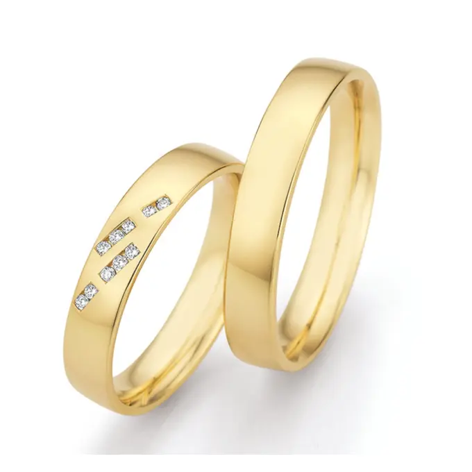 Mit Polierung gestaltete Gelbold Eheringe mit zwei Diamanten-Streifen