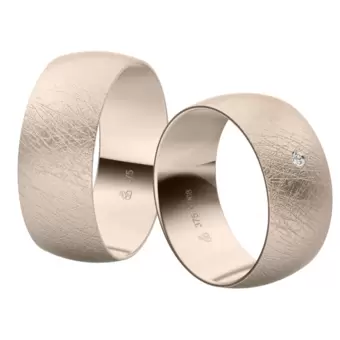 Breite Herbstgold Eheringe in eismattierter Gestaltung mit Diamanten