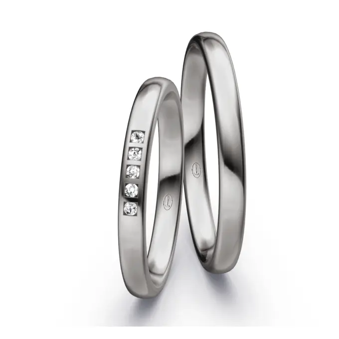 Palladium 500 Eheringe mit 5 Diamanten in polierter Oberfläche