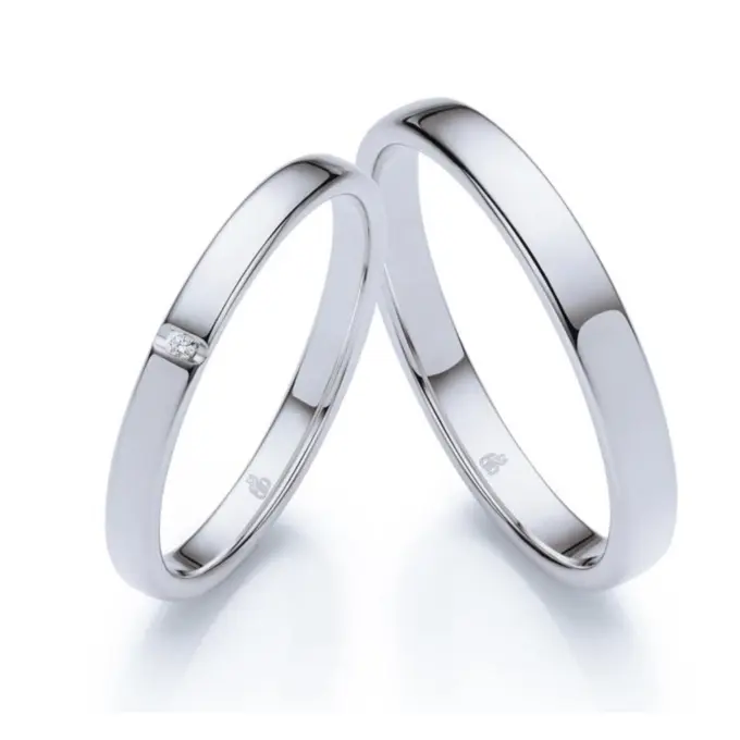 Polierte Platin Ringe mit Diamanten