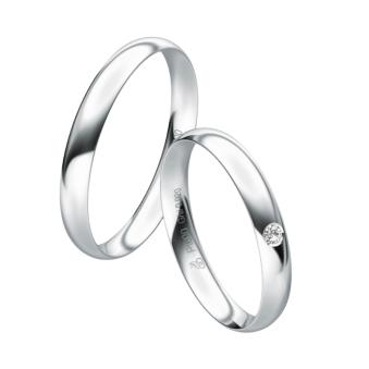 Eheringe aus hochpoliertem Platin mit Diamanten