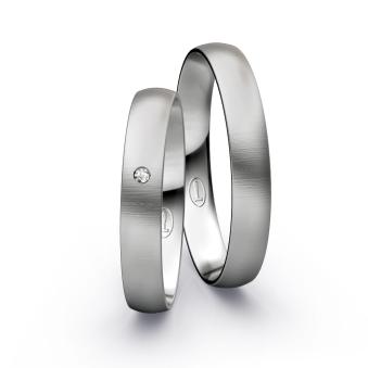 quermatte Trauringe aus Platin mit weißem Diamanten in 0,015 Karat