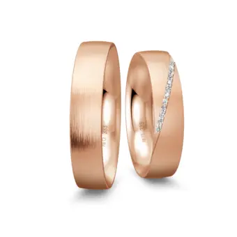 Längsmattierte mittelbreite Rotgold Eheringe mit 10 Diamanten in Rille