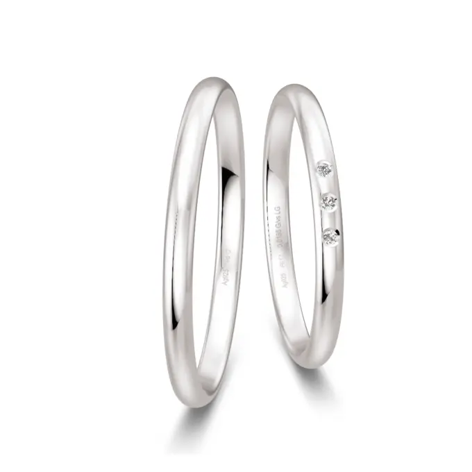 Silber Eheringe gerundet und poliert mit 3 Labor Diamanten