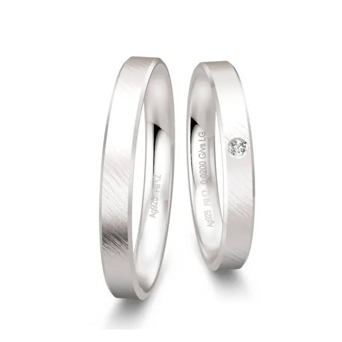 Silber 925 Trauringe mit Labor Diamant und flacher Außenform