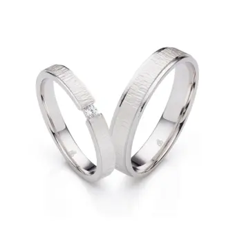 Eheringe aus rhodiniertem Silber 925 mit Zirkonia und Strukturierung