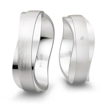 Trauringe aus Silber 925 platiniert mit poliertem Rand und Diamant