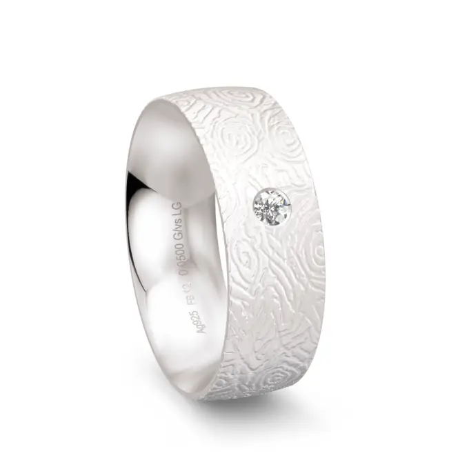 Ehering aus Silber 925 mit 0,05 Karat Labor Diamanten und Maserung