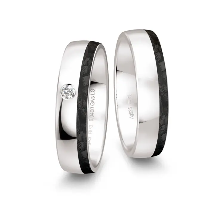 polierte Silber 925er Trauringe mit Carbonstreifen und 0,04 Karat Labor Diamanten