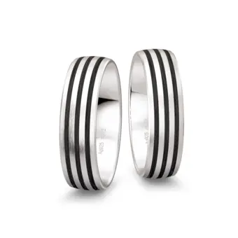 Matte Silber 925er Trauringe mit drei parallelen Carbonstreifen
