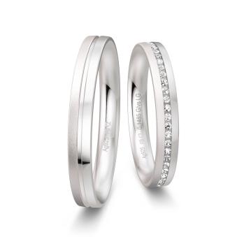 Eheringe aus Silber in Mattierung und Polierung mit Diamantenband