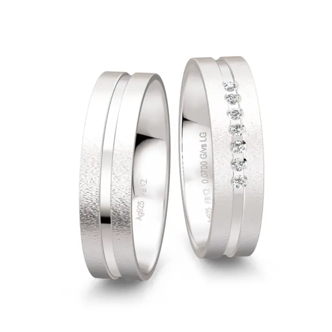 Matte 925er Silber Trauringe mit 7 Labor-Diamanten und breiter Rille