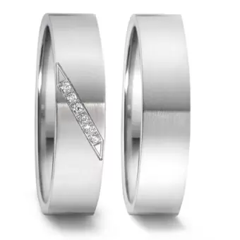 Edelstahl Eheringe mit Längsmattierung und 6 Diamanten in diagonaler Umrandung