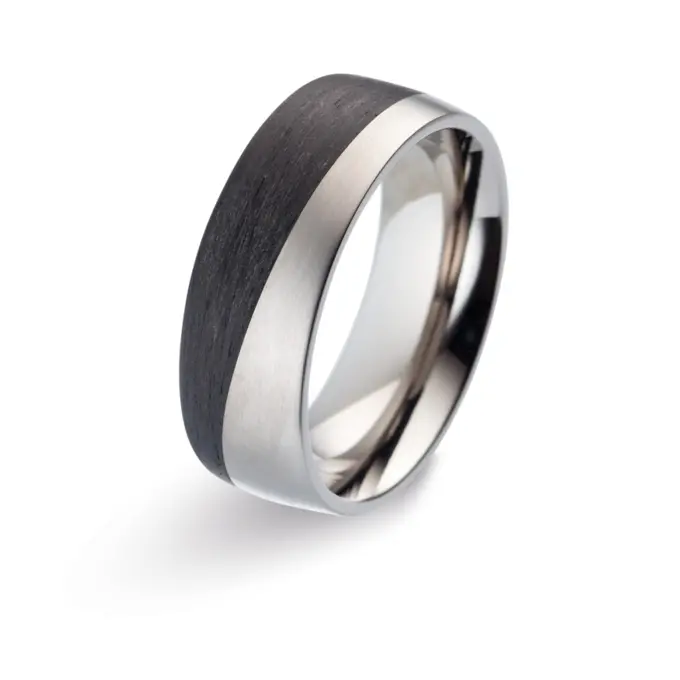 Titan Ehering mit geschwungenem Carbonstreifen