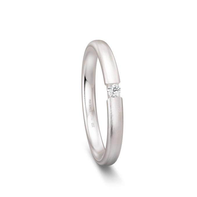 Schmaler Ehering aus Weissgold mit Diamanten und Längsmattierung