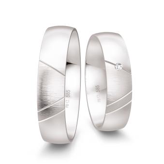 Weissgold Ringe mit drei schmalen Fugen und Diamanten