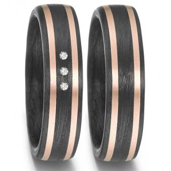 Markante Trauringe aus Carbon mit zwei Streifen aus Roségold und Diamanten 8926907