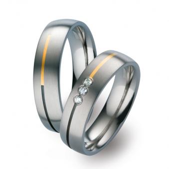 Tolle Eheringe Partnerringe aus Titan, mattiert, mit Gelbgoldstreifen und Brillianten 51792/001/006/