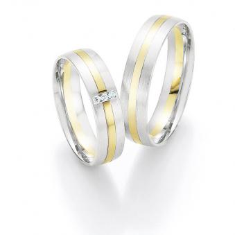 Aufnahme von Eheringen aus Weiß- & Gelbgold mit Diamanten im bicoloren Design matt poliert