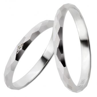 Besondere Weissgold Eheringe mit Muster aus Rauten und Diamanten 8926941