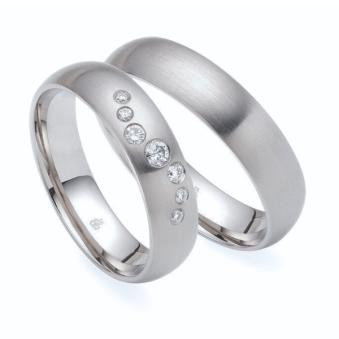 Palladium 500 Eheringe mit Längsmattierung und Welle von 7 Diamanten