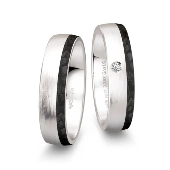 925er Silber Trauringe mit Carbonstreifen und Labor-Diamant