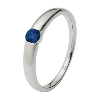 Weißgold Verlobungsring mit polierter Oberläche und blauem Saphir 