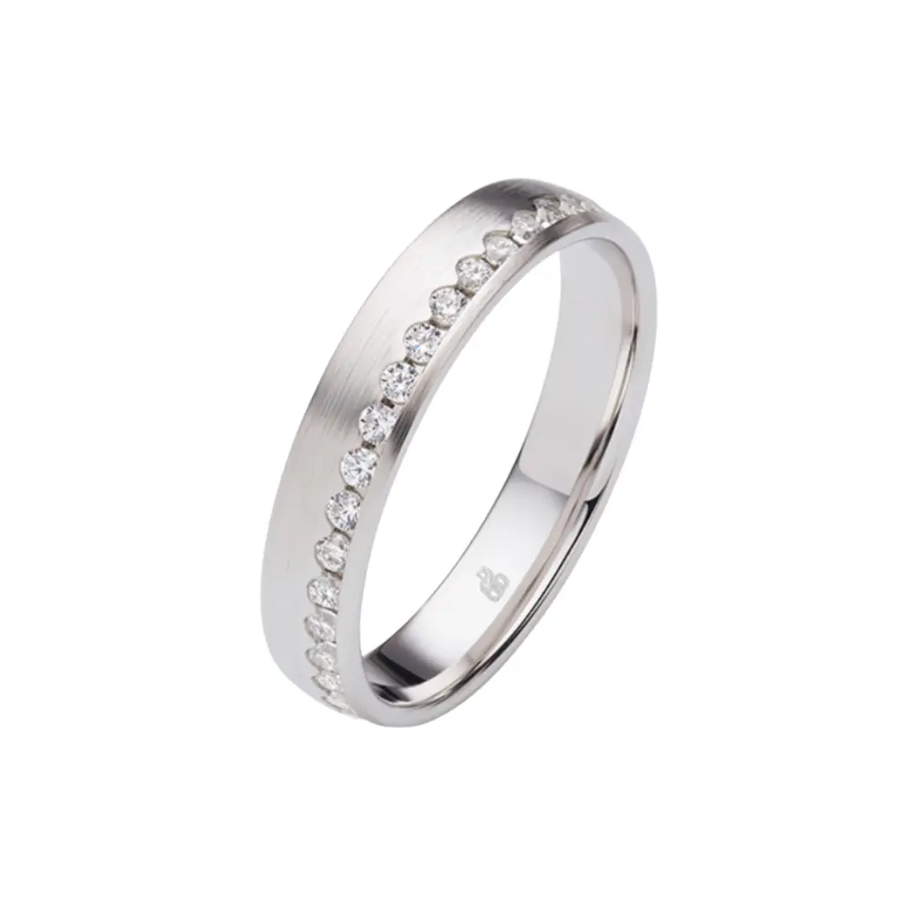 Mattierter Eheringer aus rhodiniertem Silber 925 mit Band aus Zirkonia